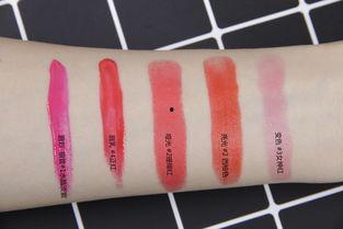 韩国人测评国产口红视频,色号丰富，性价比高，国货崛起引关注