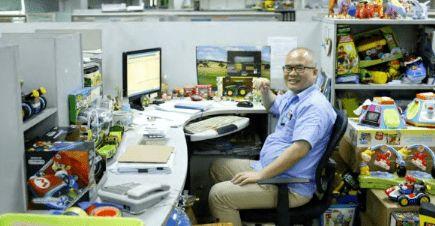 大鹏质检员国产玩具视频,国产玩具品质检测全过程